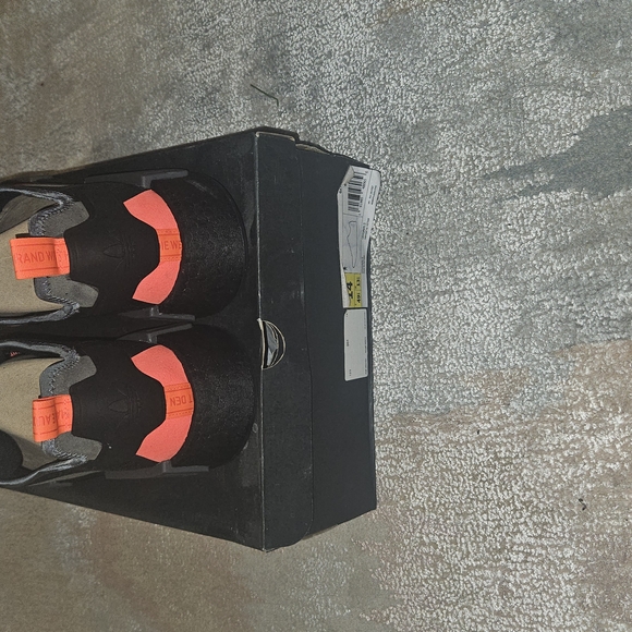 Adidas NMD R1 - Black and Red Sneakers - Size 14 - Picture 9 of 9